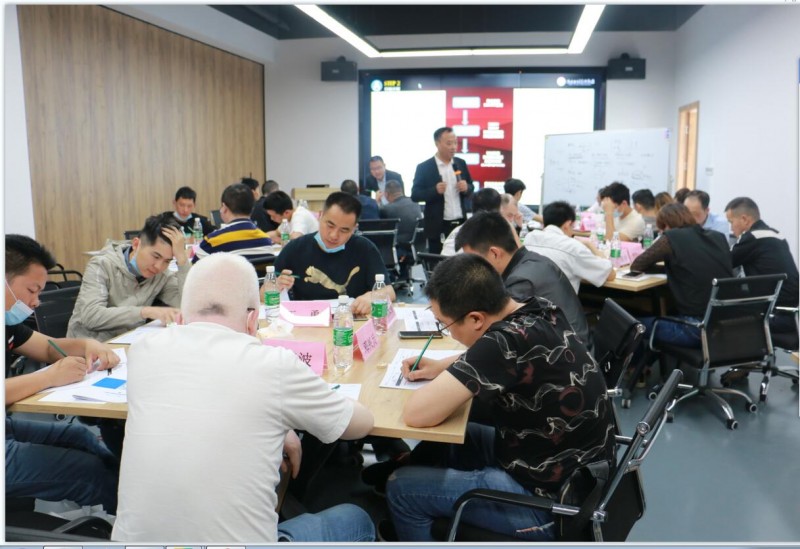 導師輔導學員完成課題